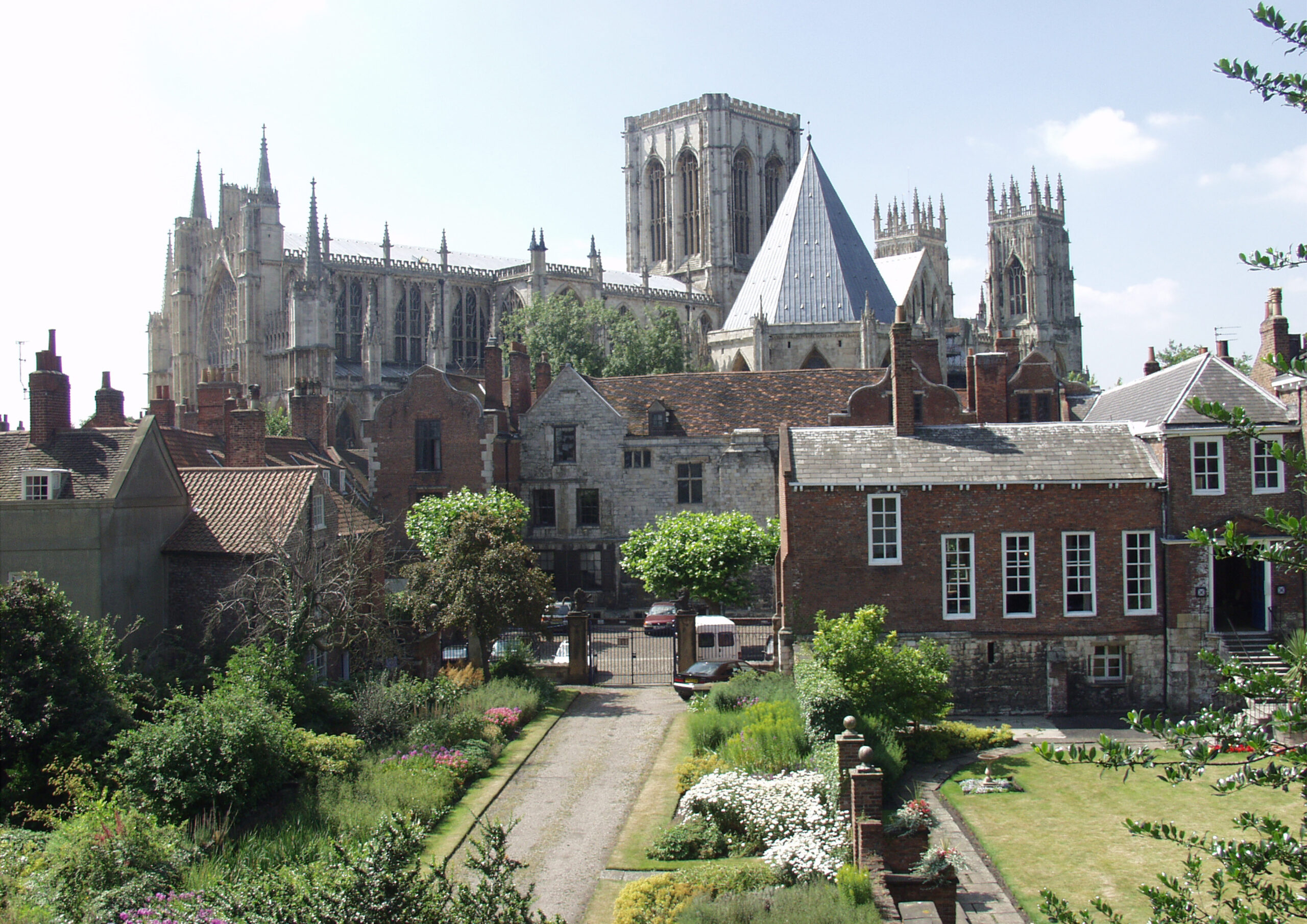 Picture of York Minster in the sunshine