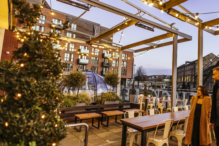 DoubleTree by Hilton at Christmas 2022 - Tom Martin for Visit Leeds 