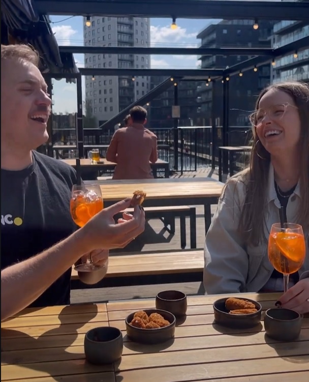 The Manc Visits Leeds thumbnail