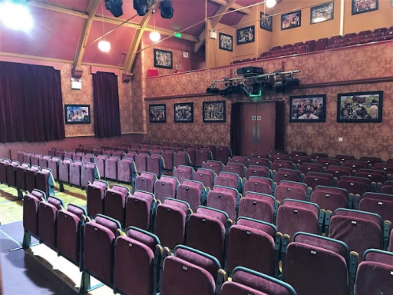Keighley Playhouse Visit Leeds